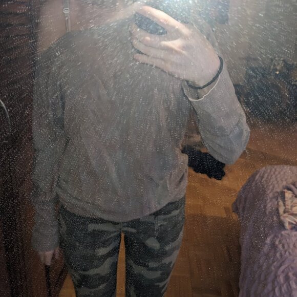 Off the shoulder olive green long sleeve - Picture 5 of 5